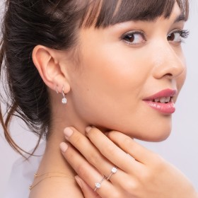 Pendientes criolla con pavé carré de Oro 18Kt y diamantes