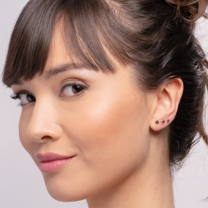 Piercing de Oro 18Kt con diamante negro