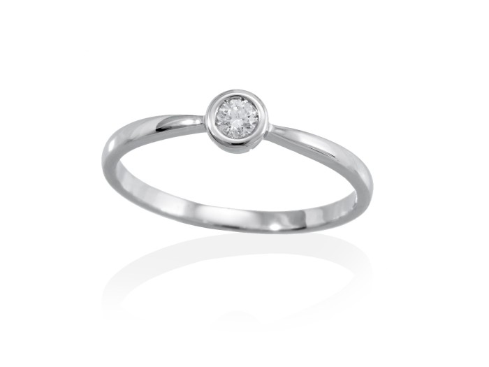 Anillo  en Oro 18Kt. y diamantes