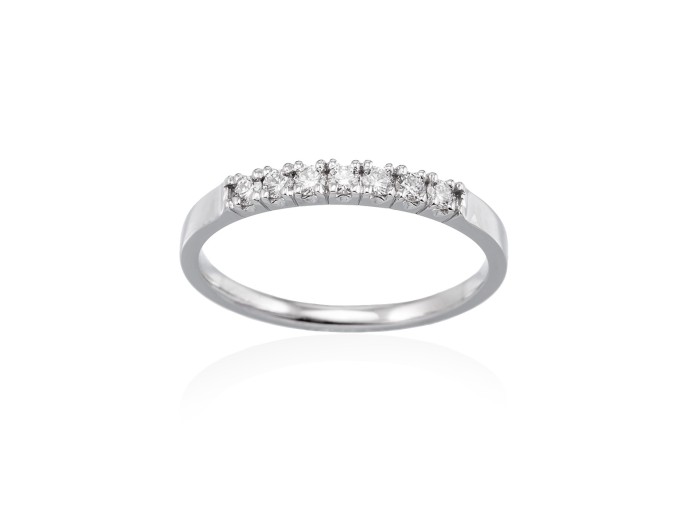 Anillo  en Oro 18Kt. y diamantes