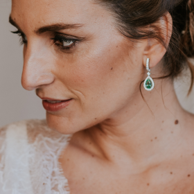 Pendientes de plata lágrima con gema de color