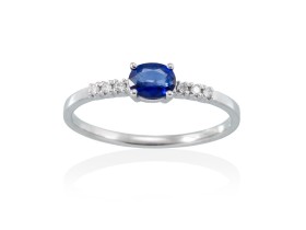 Anillo  en Oro 18Kt. y diamantes